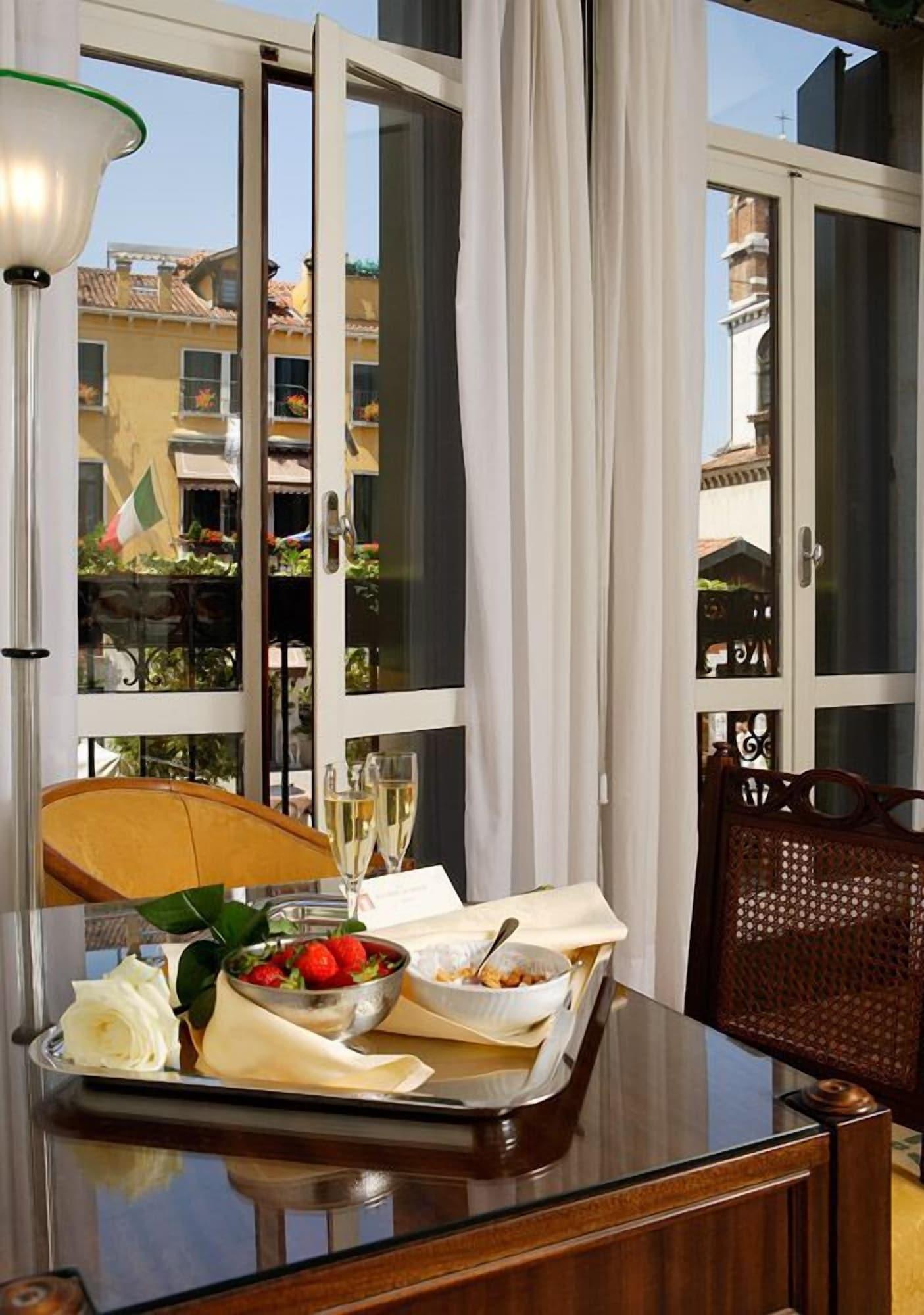 Palazzo Del Giglio Hotell Venedig Exteriör bild