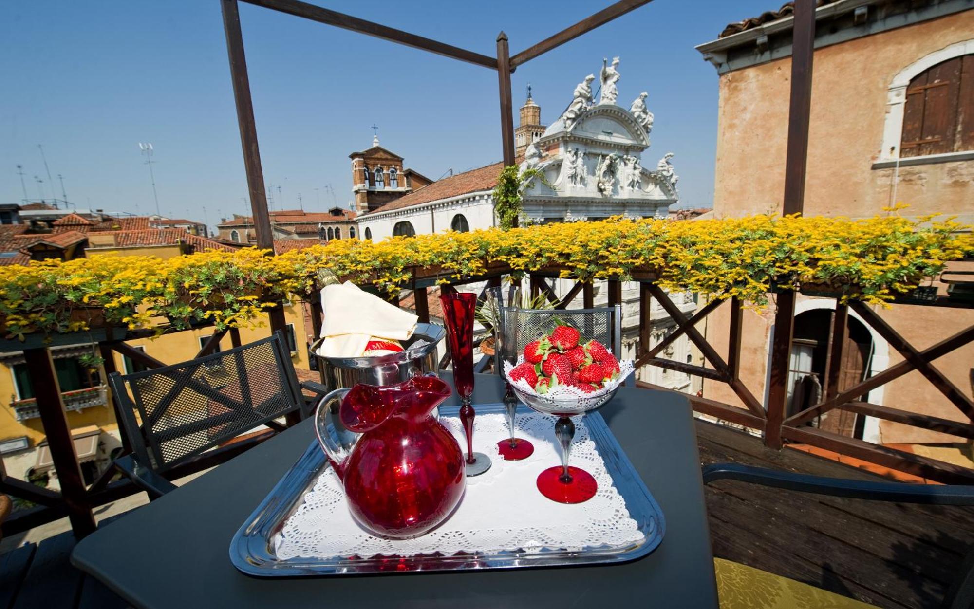 Palazzo Del Giglio Hotell Venedig Exteriör bild